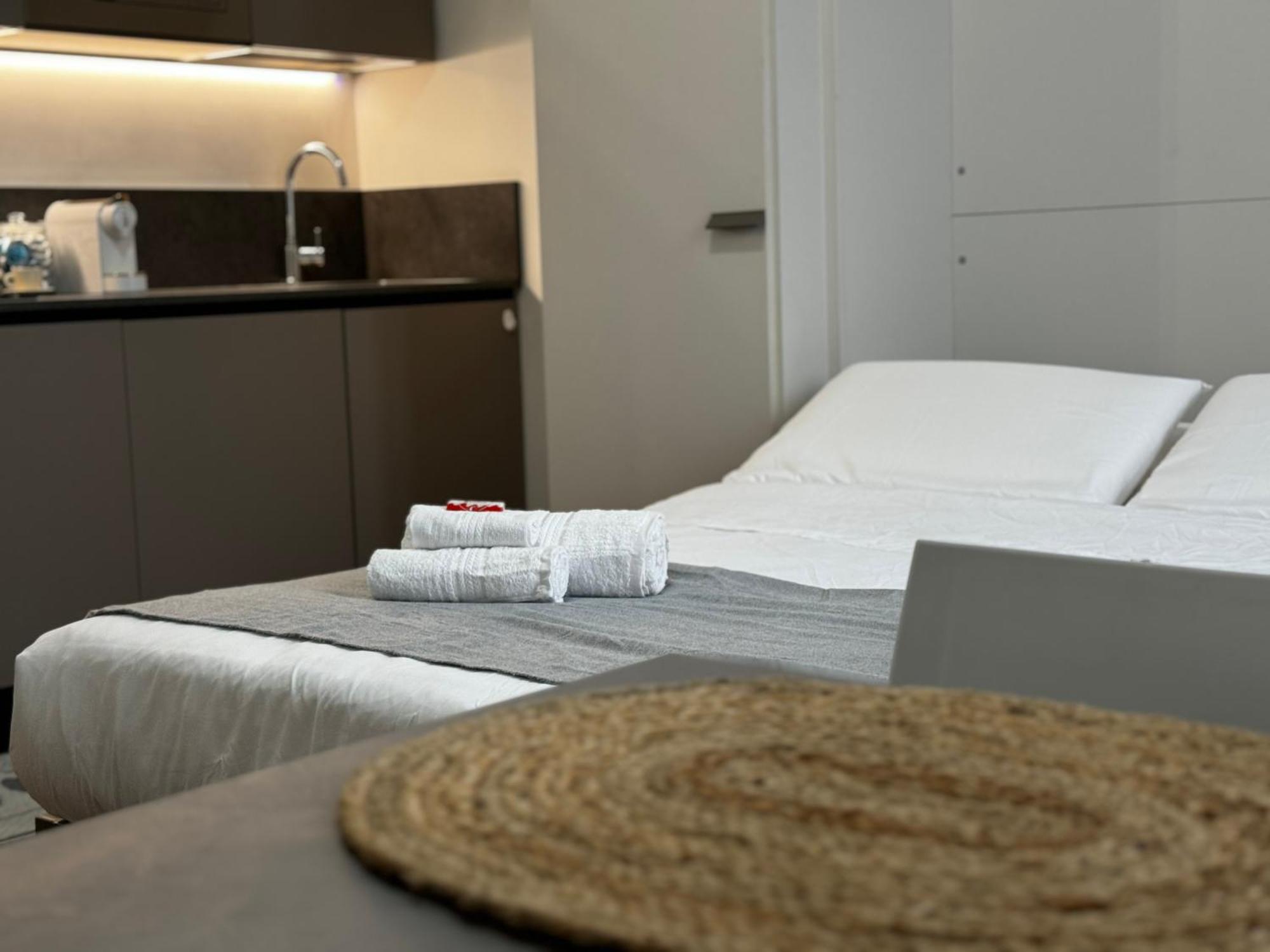 Regina Milano In Corso Lodi - Sky Tv, Wifi E Breakfast Box Apartment Exterior photo